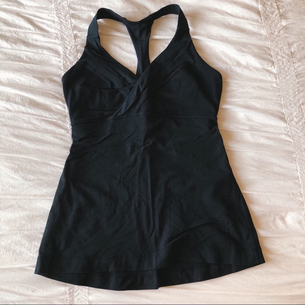 ✨LULU WORKOUT TOP✨